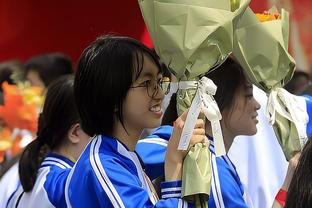 2007年港口杯，朱骏代表上海申花首发对阵利物浦